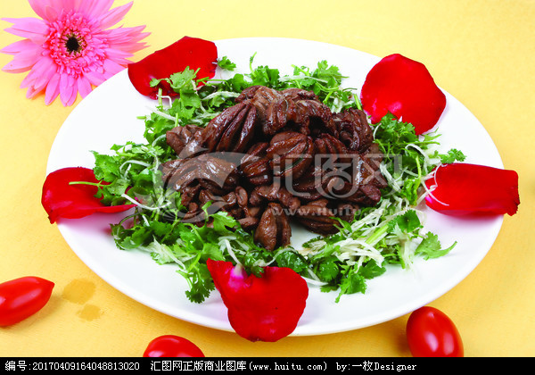 “panda sports”
百亿阔太变服务员?甘比现身做慈善 送福利还不忘给老人端茶倒水(图1) xiongmao体育