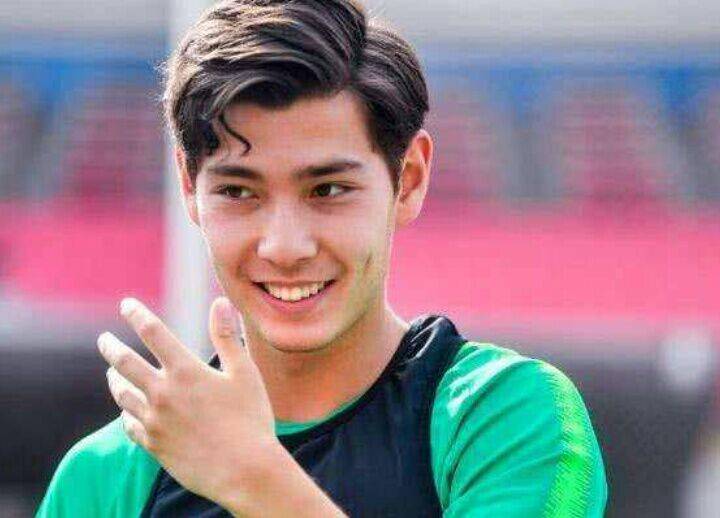 中国足坛5帅哥!2门将2中场1前锋 3人已退役 第1今年22岁_xiongmao体育(图7)
中国足坛5帅哥!2门将2中场1前锋 3人已退役 第1今年22岁_xiongmao体育(图7)