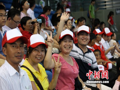 “panda sports”送刘评事充朔方判官，赋得征马嘶